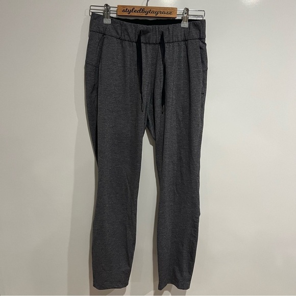 Lululemon On The Fly Pant *28"
Heathered Black - Picture 3 of 8